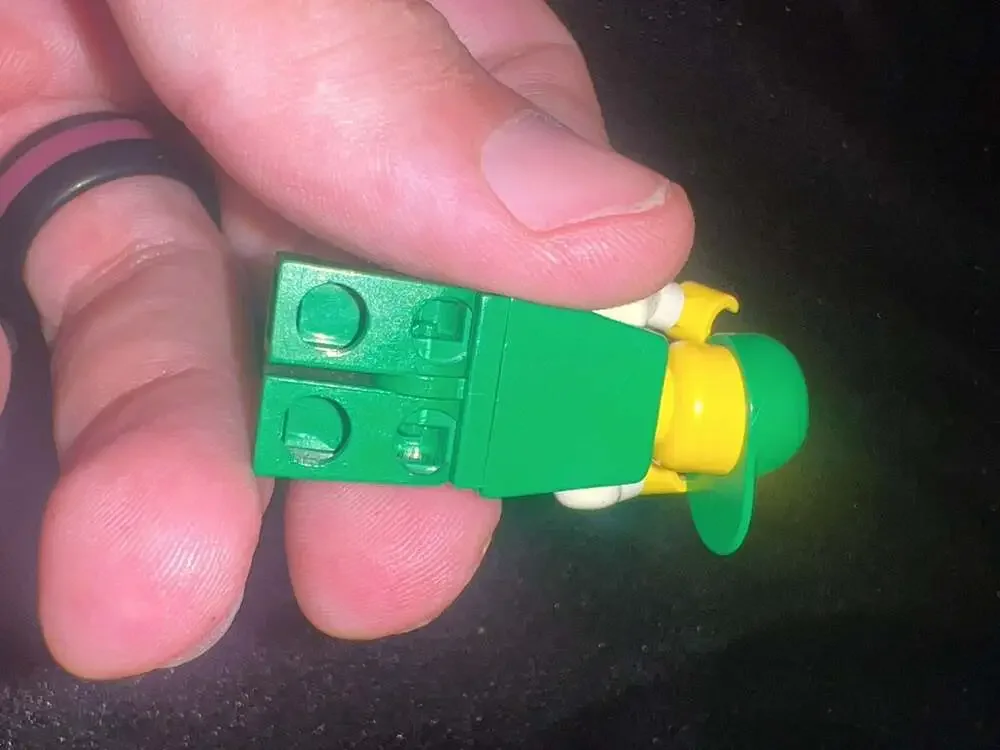 LEGO Town Recycle Truck Worker Minifigure with Green Vest and Cap - Picture 4 of 4